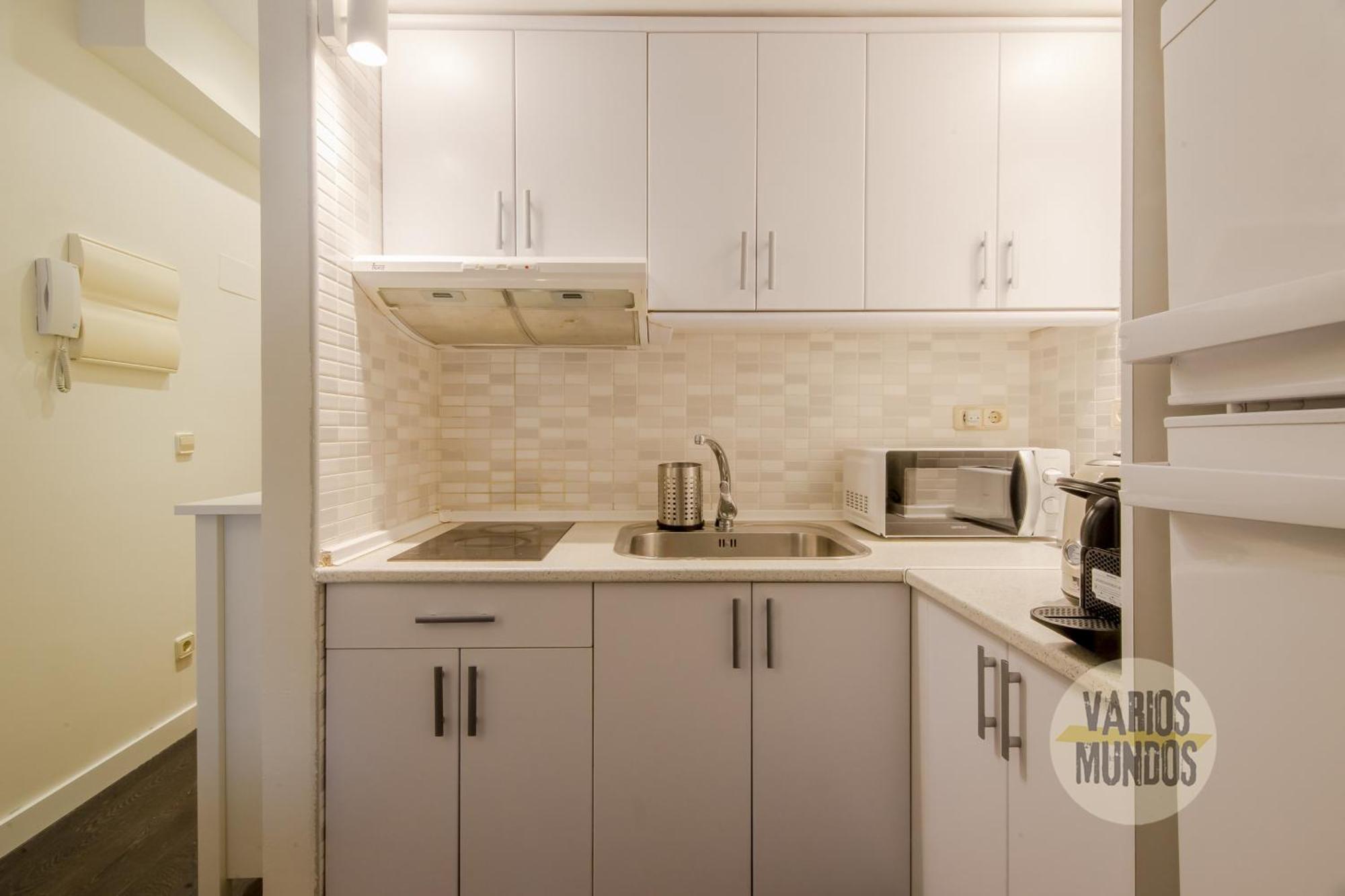 מדריד Tiny Apt Para 3Pax En La Plaza De Chueca מראה חיצוני תמונה