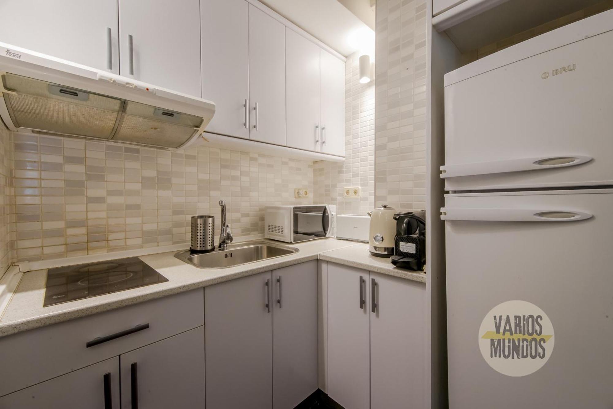 מדריד Tiny Apt Para 3Pax En La Plaza De Chueca מראה חיצוני תמונה