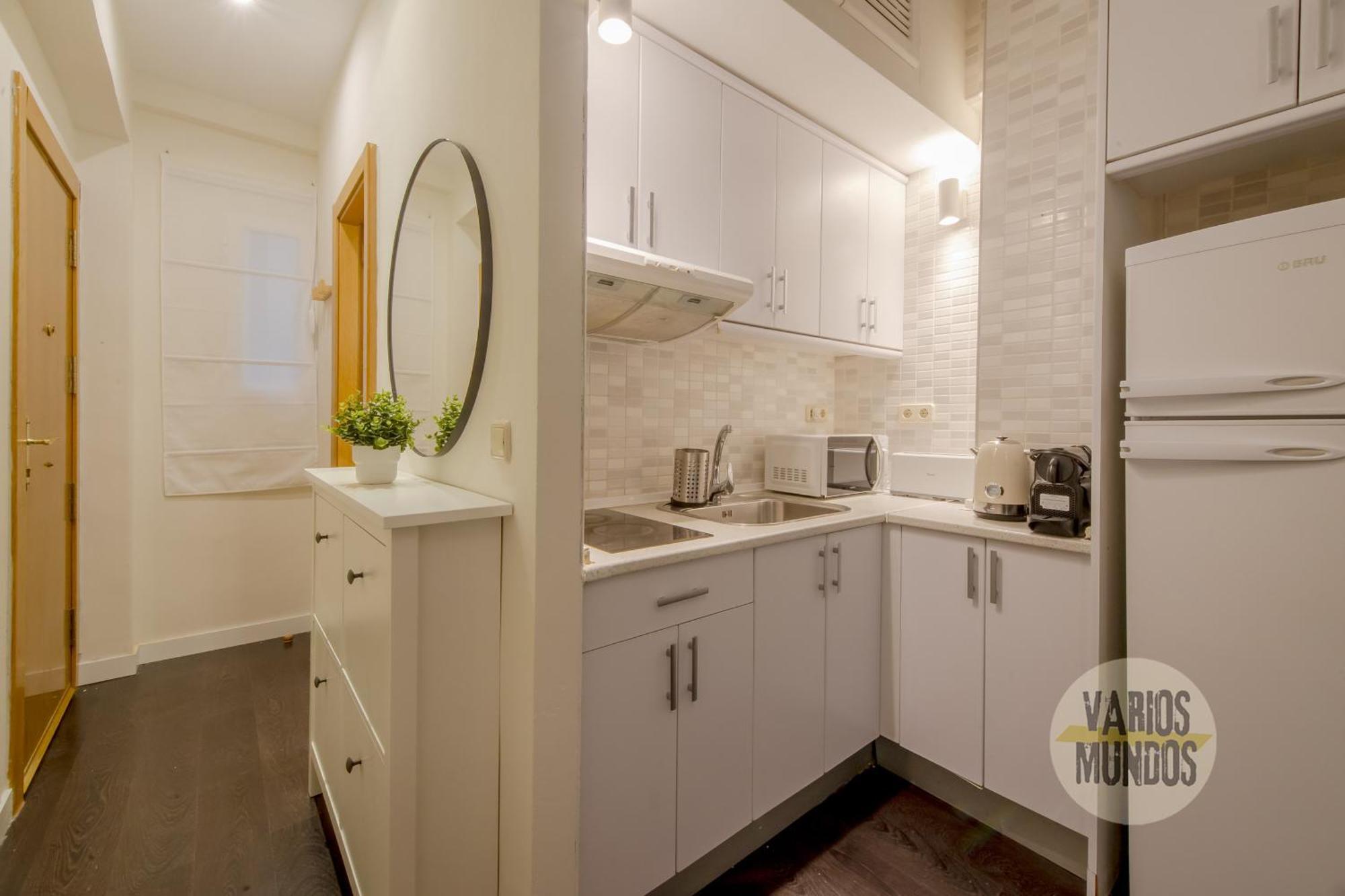 מדריד Tiny Apt Para 3Pax En La Plaza De Chueca מראה חיצוני תמונה