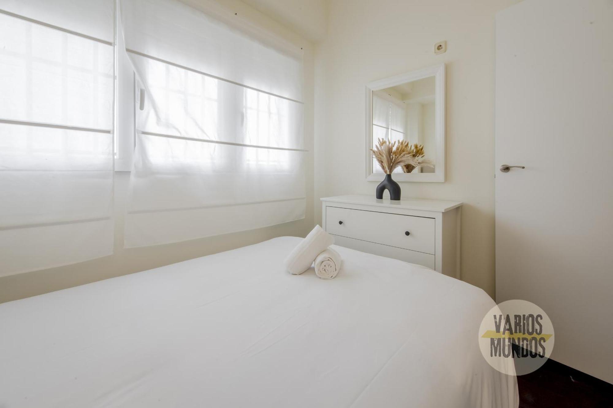 מדריד Tiny Apt Para 3Pax En La Plaza De Chueca מראה חיצוני תמונה